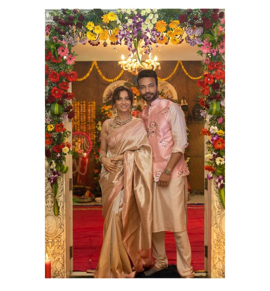  अंकिता लोखंडे शादी के बाद से बिजनेसमैन हस्बैंड विक्की जैन के साथ मैरिड लाइफ एंजॉय कर रही हैं. हाल ही में अंकिता के प्रेग्नेंसी की खबर आई थीं, जिसका एक्ट्रेस ने खुद ही खंडन कर दिया. (फोटो साभार: lokhandeankita/Instagram)