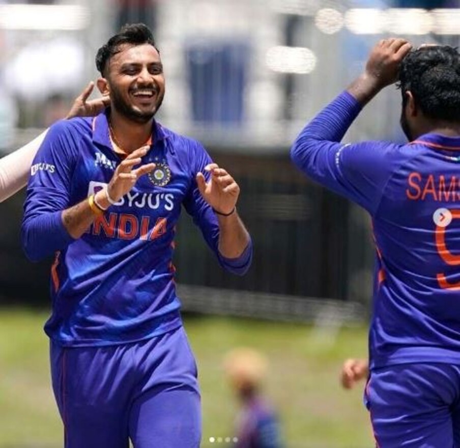  बीसीसीआई ने चोटिल रवींद्र जडेजा की जगह टी20 वर्ल्ड कप टीम में अक्षर पटेल को मौका दिया है. अक्षर आईपीएल में दिल्ली कैपिटल्स की ओर से खेलते हैं. वह बॉलिंग ऑलराउंडर हैं. एशिया कप में भी जडेजा की जगह अक्षर को टीम में शामिल किया गया था. (Instagram)