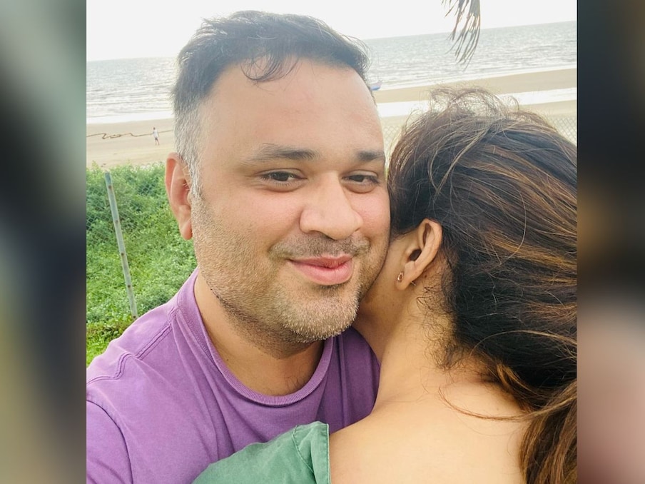  अनसूया की सुशांक के साथ शानदार बॉन्डिग है और वे आए दिन ही पति संग अपनी तस्वीरें शेयर करती रहती हैं.