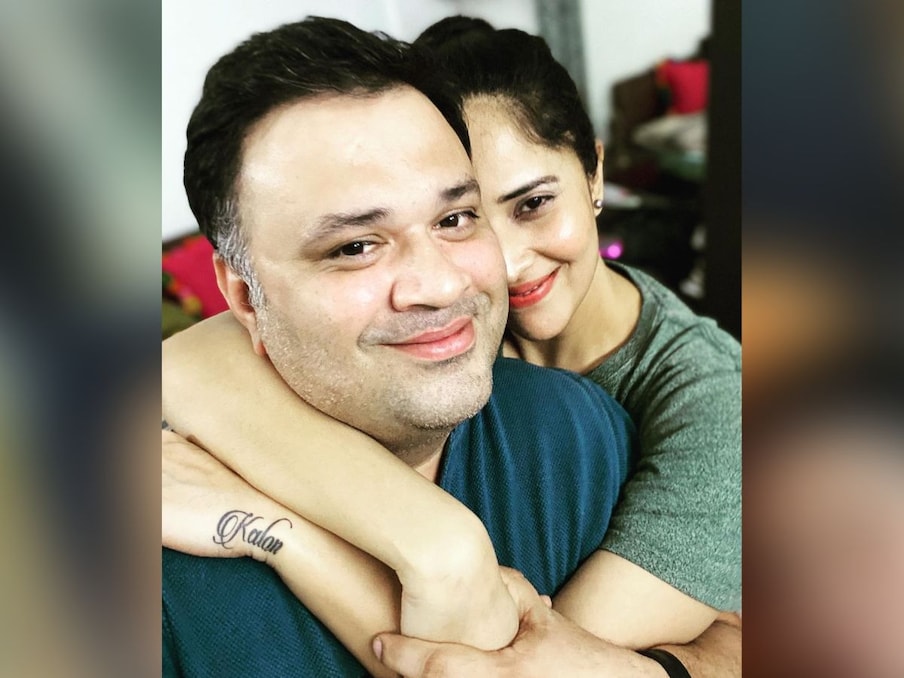  लॉकडाउन के दौरान अनसूया ने सोशल अकाउंट पर फैंस को उनकी पहले लवर के बारे में बताया था और वो शख्स कोई दूसरा नहीं बल्कि खुद सुशांक हैं.