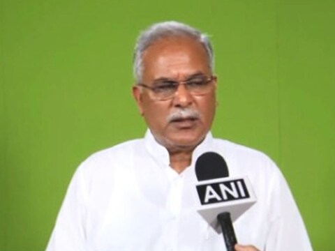 छत्तीसगढ़ के सीएम और पूर्व सीएम के बीच धमकी की सियासत तेज हो गई है.