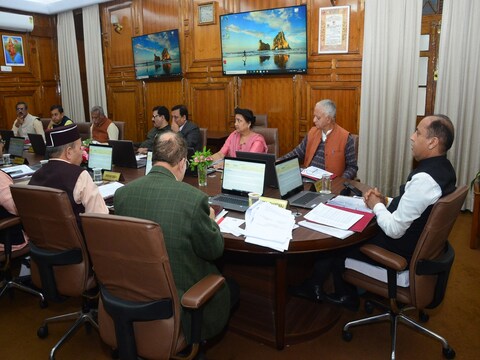 ख्यमंत्री जय राम ठाकुर की अध्यक्षता में यहां हुई प्रदेश मंत्रिमण्डल की बैठक में कई महत्वपूर्ण निर्णय लिए गए. 