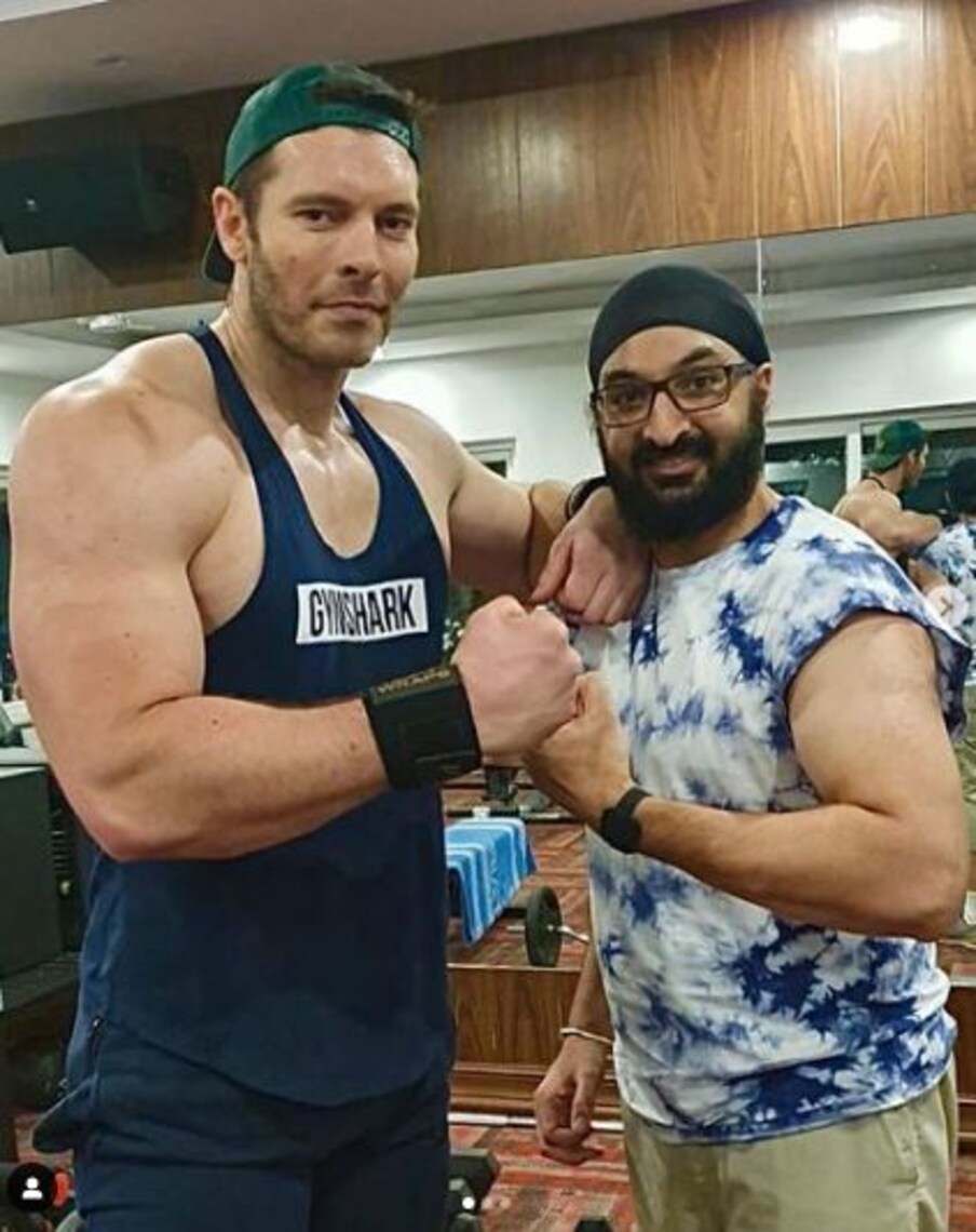 सचिन तेंदुलकर (Sachin Tendulkar-Chris Tremlett) ने इसके बाद क्रिस ट्रेमलेट वाली फोटो को शेयर करते हुए लिखा था, ' मुझे ट्रेमलेट जैसी बॉडी बनाने के लिए कितने अंडे खाने होंगे?' (Instagram)