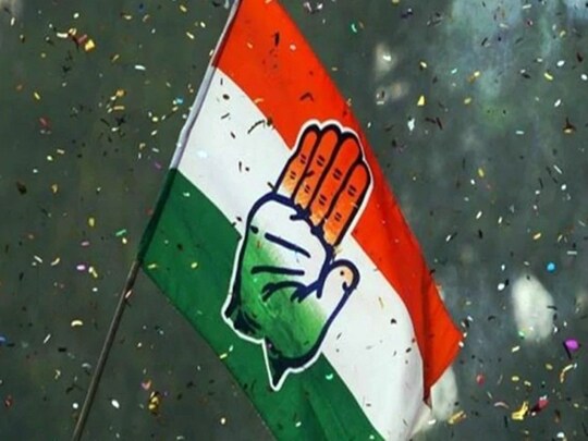 गोवा में कांग्रेस के विधायकों ने भाजपा ज्‍वाइन कर ली जिससे विपक्ष के नेता पद पर  संकट मंडरा रहा है. ( प्रतीकात्‍मक फोटो) 