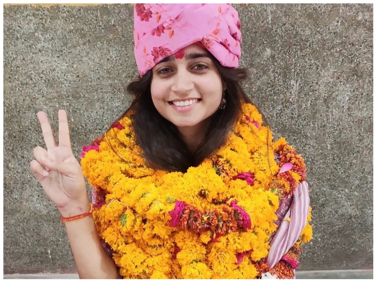 Success Story: पापा से किया था अफसर बिटिया बनने का वादा, 22 साल में IAS  बनीं सुलोचना मीणा - success story of ias sulochana meena young ias officer  of rajasthan cleared upsc