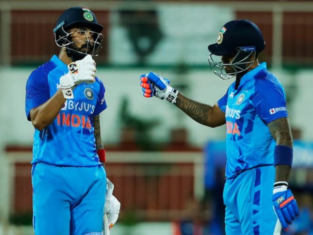 केएल राहुल और सूर्यकुमार यादव ने शानदार पारी खेलकर टीम को जीत दिलाई. (@BCCI) 