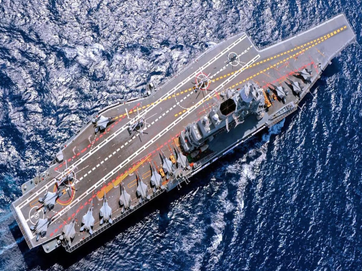 The mighty Vikrant has the capacity to house 30 fighter aircraft and helicopters simultaneously.