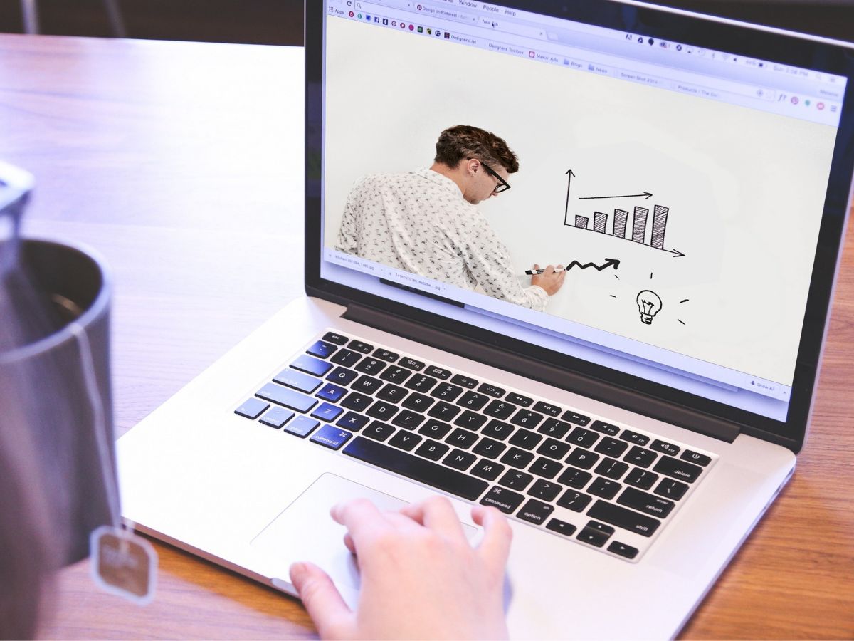 Career Tips कंप्यूटर में रुचि है तो इस सेक्टर में बनाएं करियर, मिलेगी