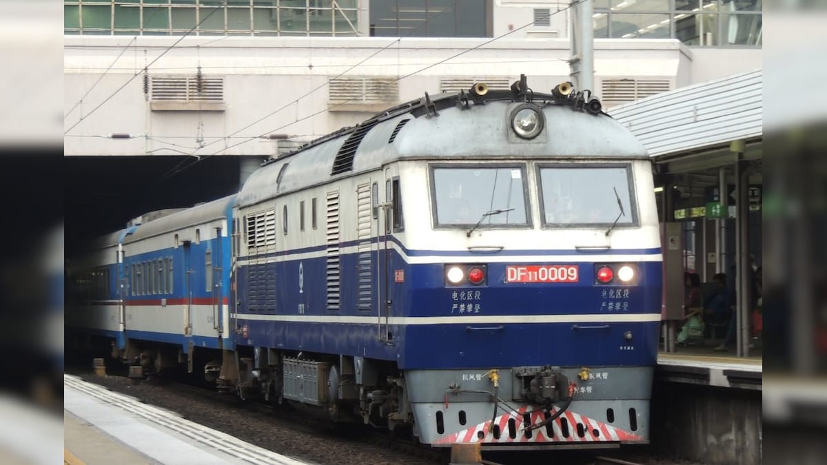 Navratri 2022 Special Train: त्यौहारों में नहीं होगी टिकट की परेशानी कई रूट्स पर स्पेशल ट्रेनें देखें टाइम टेबल