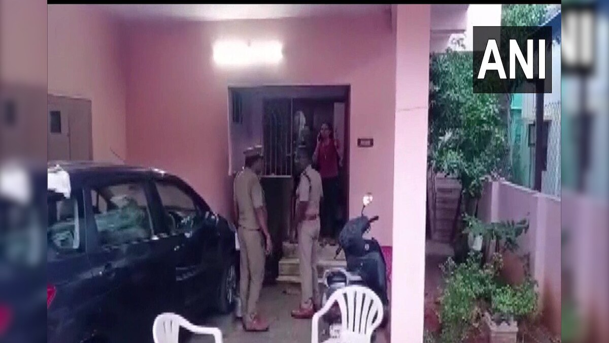 तमिलनाडु: RSS पदाधिकारी के घर पर पेट्रोल बम से हमला पुलिस हमलावरों की तलाश में जुटी