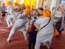 फरीदकोट: गुरुद्वारा में नेतृत्व को लेकर 2 गुटों में झड़प, कृपाण से किया हमला