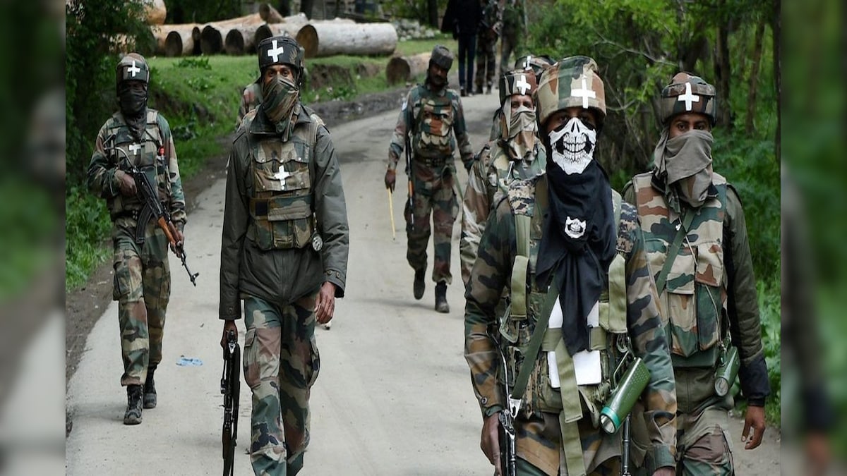 जम्मू-कश्मीरः श्रीनगर में सुरक्षाबलों और आतंकियों के बीच हुई मुठभेड़ 2 आतंकवादी हुए ढेर