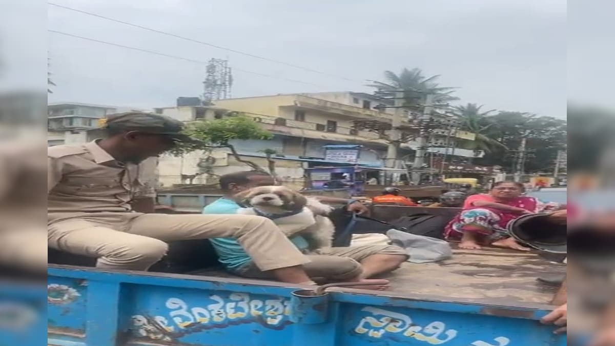 Bengaluru Flood : बाढ़ में फंसे Unacademy के सीईओ और उनके परिवार को ट्रैक्टर से बचाया गया