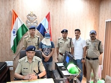 Almora: खातों में सेंध लगाने वाला अरेस्ट, UP का है आरोपी, M.Ed की डिग्री भी!