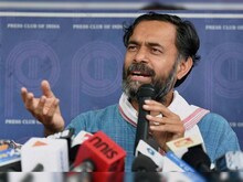 योगेंद्र यादव ने संयुक्त किसान मोर्चा की समन्वय समिति से इस्तीफा दिया