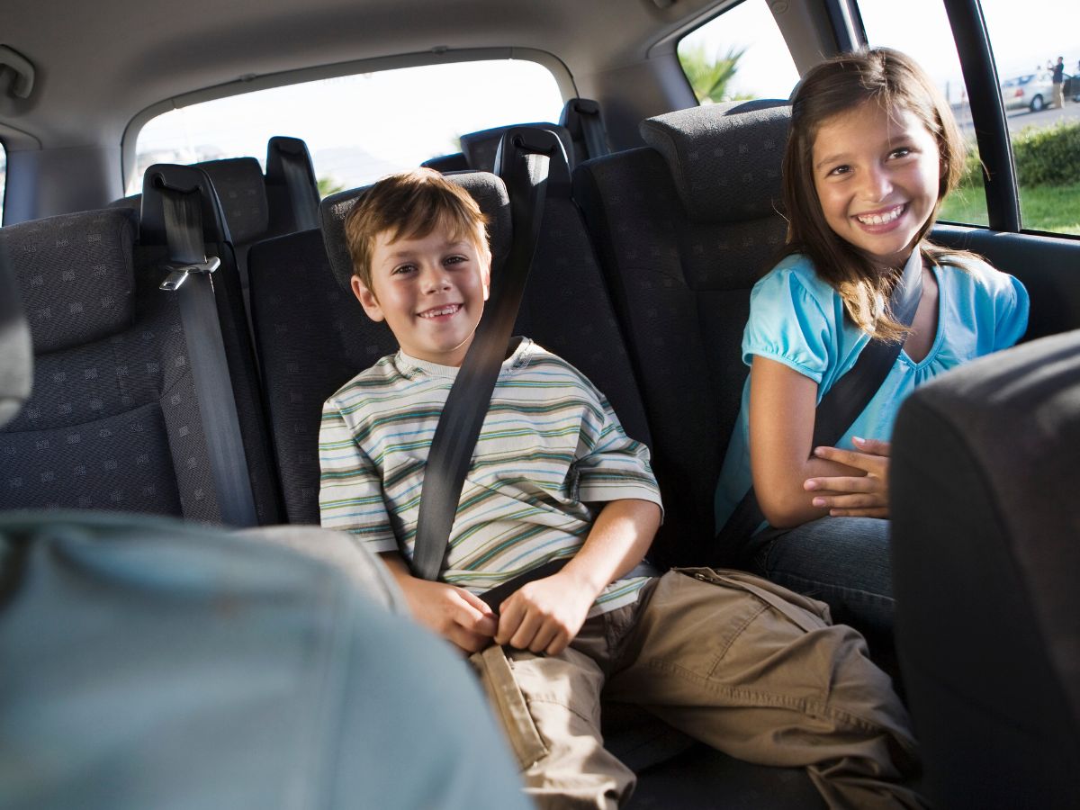 Do You Have To Wear Seat Belts In Back Of Car