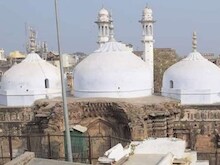 Gyanvapi Masjid Case: मुस्लिम पक्ष को कोर्ट से बड़ा झटका, आपत्ति को किया खारिज