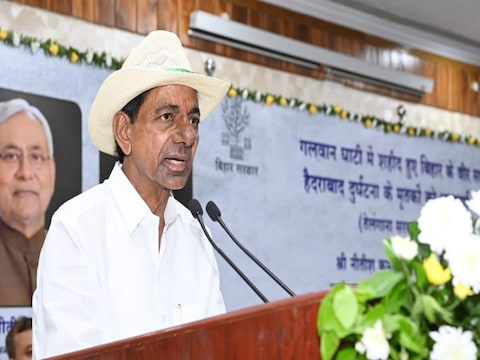 तेलंगाना के मुख्यमंत्री केसीआर ने प्रेस कॉन्फ्रेंस कर बीजेपी और केंद्र सरकार पर जमकर निशाना साधा (फोटो- @TelanganaCMO)