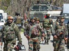 कुपवाड़ा में LoC के करीब 2 आतंकी ढेर, AK-47 राइफल और हैंड ग्रेनेड बरामद