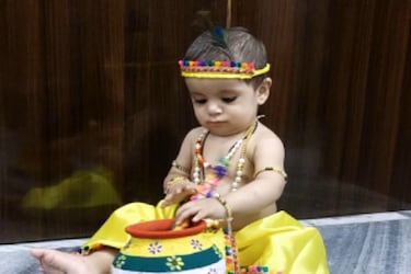  जैसे ही सभी प्रक्रिया पूर्ण हो गई तो 28 अगस्त को उन्हें उनकी जमीन के कागजात मिल गए. बेटे को चांद पर जमीन खरीद कर देने का मेरा सपना पूरा हो गया. अगर बेटे की जगह बेटी होती तो यही तोहफा दिया जाता.