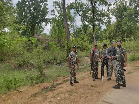 बूढ़ा पहाड़ को लगभग 32 सालों बाद एक बार फिर सुरक्षा बलों ने नक्सलियों के कब्जे से मुक्त करा लिया है. (सांकेतिक फोटो-न्यूज़18)
