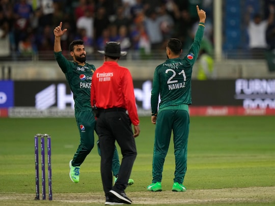 Asia Cup 2022: पाकिस्तान ने लिया हार का बदला. (AP)