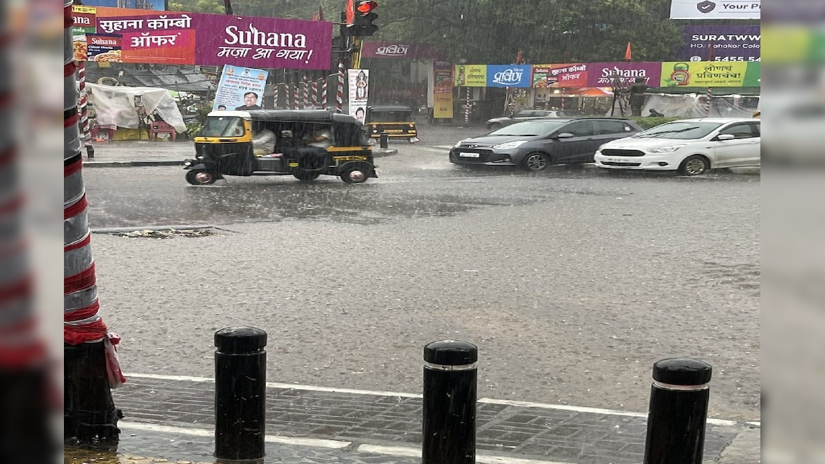 पुणे में आफत बनकर बरसे बादल कुछ घंटों की बारिश में शहर हुआ जलमग्न केरल और ओडिशा में येलो अलर्ट