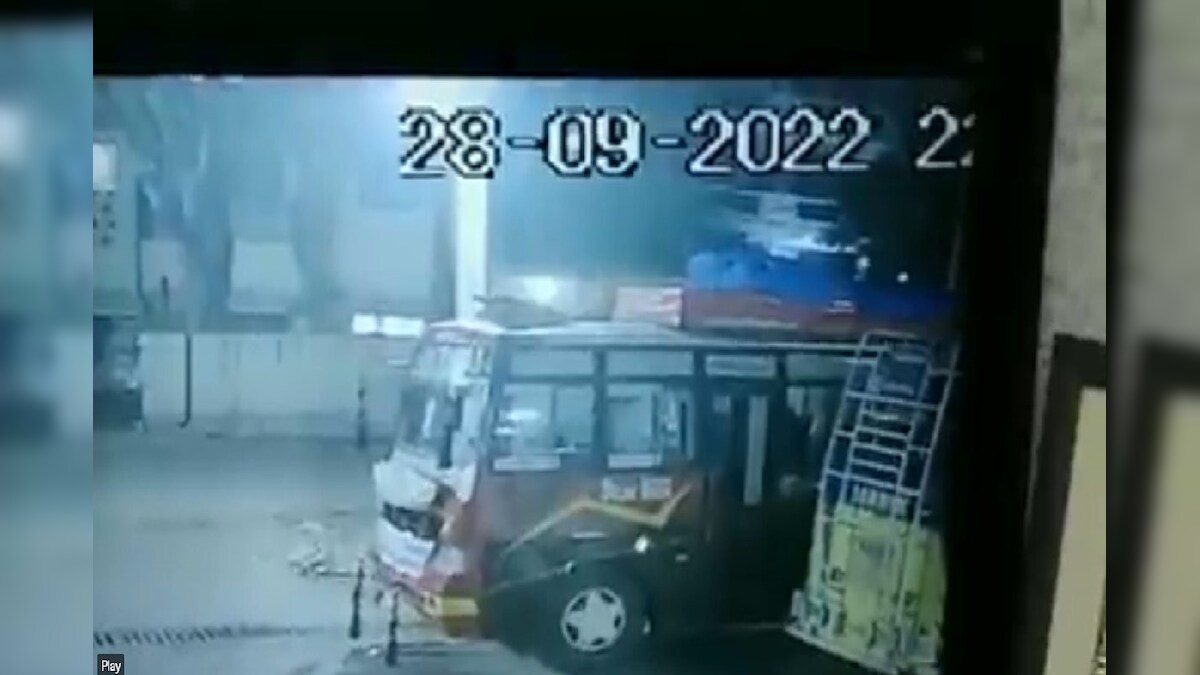 VIDEO: उधमपुर के दोमेल में बस के अंदर जबरदस्त धमाका 2 लोग हुए घायल