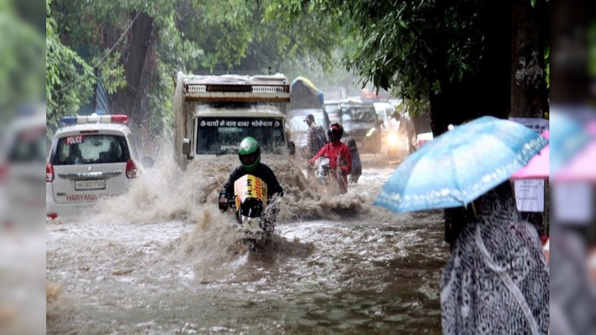 Delhi Weather News: भारी बारिश से दिल्ली बेहाल कल के लिए भी ‘यलो’ अलर्ट जारी
