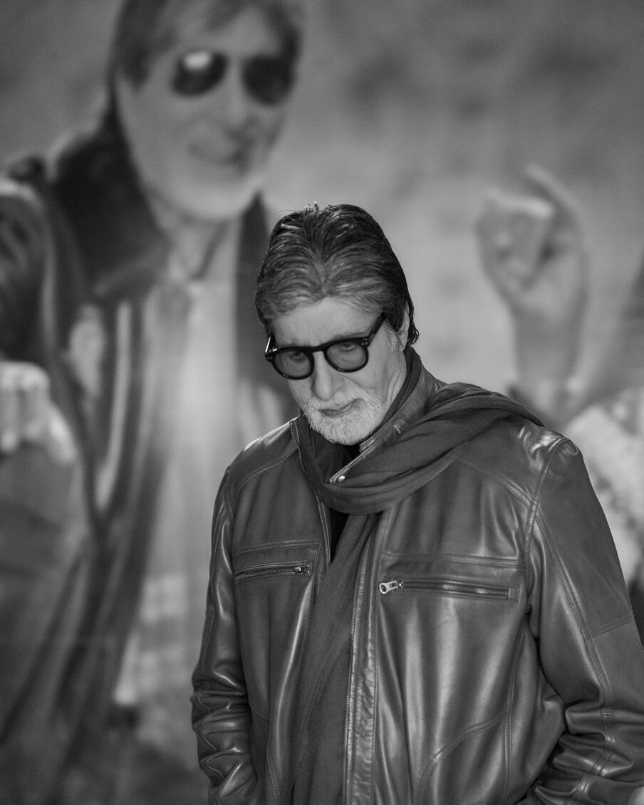  'ऊंचाई' 2022 की सबसे बड़ी रिलीज में से एक है, जिसमें एक प्रसिद्ध कलाकारों की टीम हैं, एक अनुभवी निर्देशक, एक प्रतिष्ठित प्रोडक्शन हाउस और एक ऐसी कहानी है जिसके दिल की धड़कन दोस्ती है. (फोटो साभारः Instagram @amitabhbachchan)