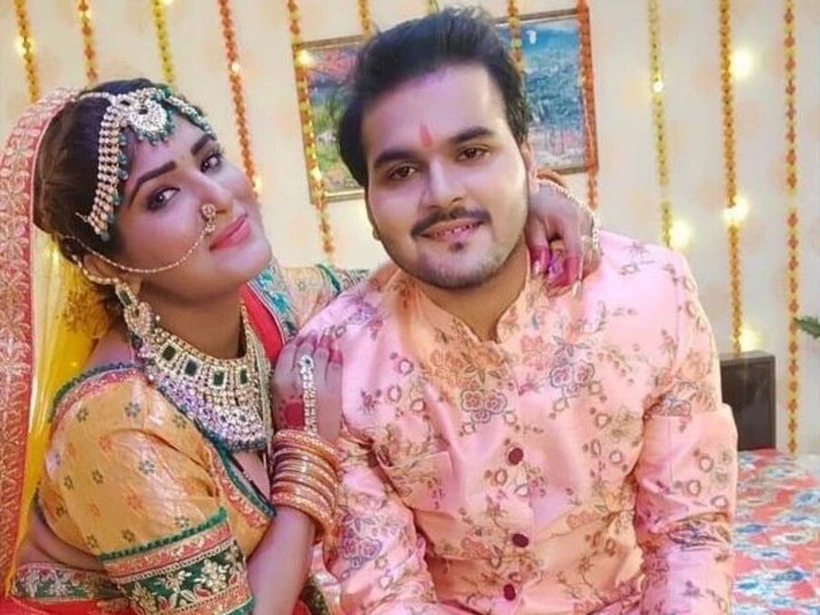  कल्लू और श्रुति राव की फोटोज (Arvind Akela Kallu-Shruti Rao Pics) को एक्टर के फैन पेज से शेयर किया गया है. इसे एक्ट्रेस के जन्मदिन के मौके पर फैंस द्वारा साझा किया गया है, जिसके साथ लिखा है, 'हैप्पी बर्थडे श्रुति राव दी... आप हमेशा खुश मस्त रहें हेल्दी रहे दुनिया की सारी खुशियां मिल यही दिल से दुआ है आपके लिए भगवना का ढेर सारा आशीर्वाद रहे. यूं ही मुस्कुराते रहिए'.