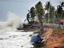 ‘सितरंग’ तूफान के कारण पश्चिम बंगाल में फीकी हो गई दिवाली, कई इलाकों में बारिश