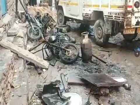 जोधपुर में गैस सिलेंडर विस्फोट होने से 4 लोगों की मौत हो गयी है. 