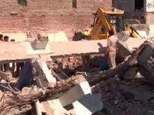 गुरुग्राम में जर्जर इमारत गिराने के दौरान हुआ बड़ा हादसा, कई मजदूर दबे
