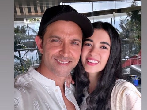ऋतिक रोशन और सबा आजाद पिछले साल से डेट कर रहे हैं. (फोटो साभार-instagram @sabazad)