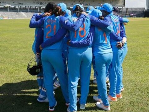 एशिया कप की बादशाह है भारतीय टीम. (@BCCIWomen) 