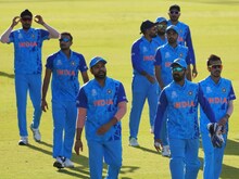 पाकिस्तानी दिग्गज ने टीम इंडिया के स्टार गेंदबाज को बनाया निशाना