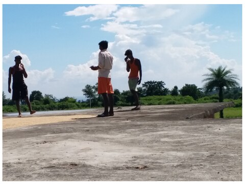 गया के इमामगंज प्रखंड क्षेत्र का लुटीटांड गांव में सुविधाओं से दूर है.  