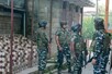 पुलवामा में सुरक्षाबलों पर आतंकी हमले में पुलिसकर्मी शहीद, CRPF जवान घायल
