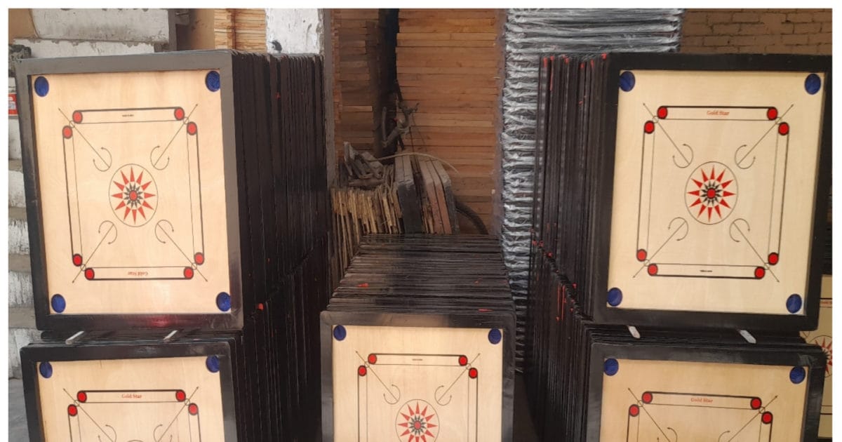 Carrom Board Meerut मेरठ में बने कैरम बोर्ड की गल्फ कंट्री में धूम