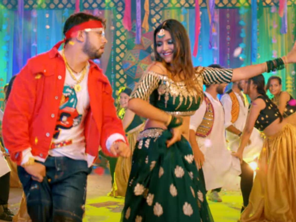 Branded Lehenga Song Released: Shilpi Raj and Navratna Pandey's new folk  song 'Branded Lehenga' released| entertainment News in Hindi | Branded Lehenga  Song Released: शिल्पी राज और नवरत्न पांडेय का नया लोकगीत '