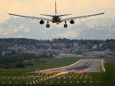 मोपा एयरपोर्ट को नागर विमानन महानिदेशालय (DGCA) ने लाइसेंस दे दिया है. 