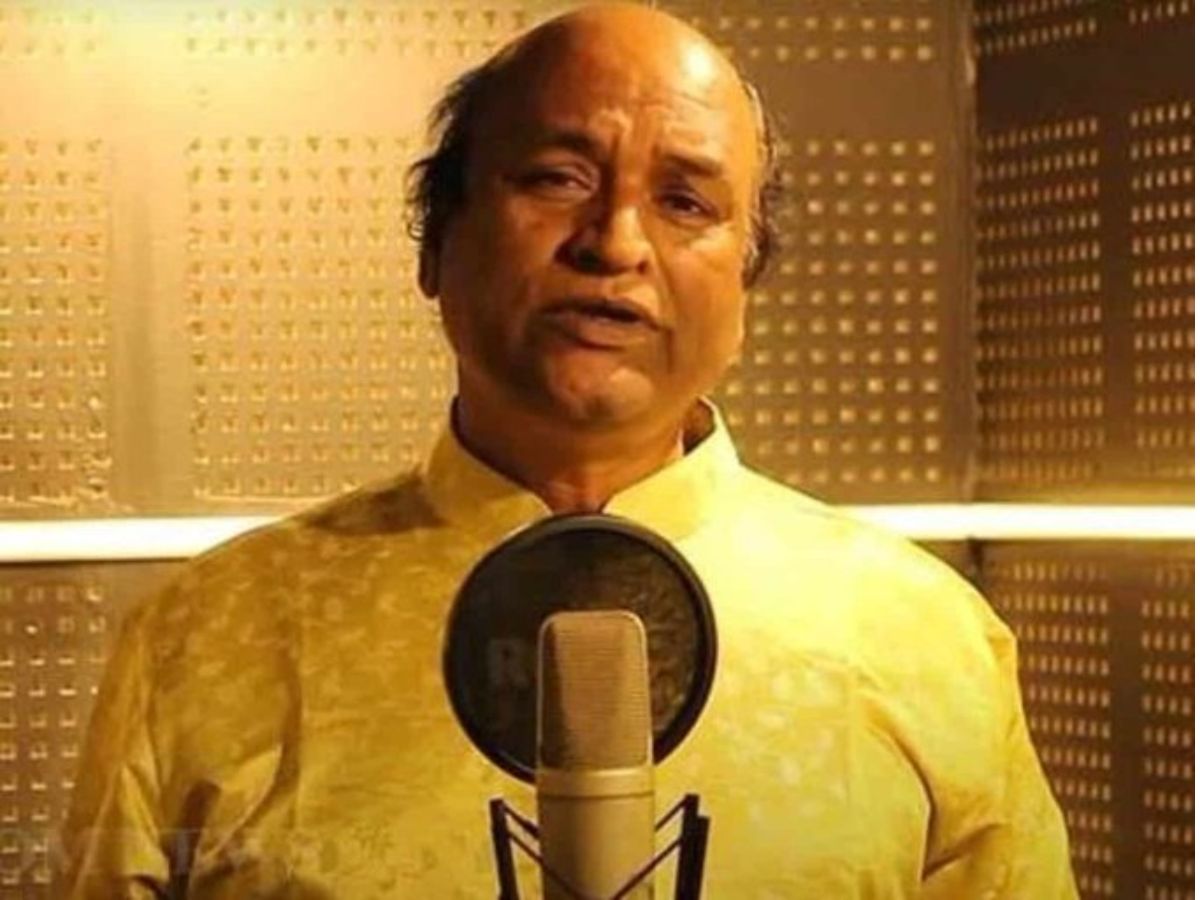 Bhubaneswar News: ओडिशा के मशहूर गायक मुरली महापात्रा की हार्ट अटैक से मौत हो गई. उन्होंने मंच पर गाने गाते-गाते दम तोड़ दिया. (twitter)