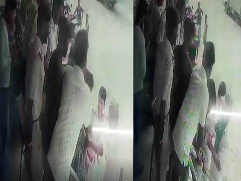 वर्दी के नशे में चूर दारोगा सोनू कुमार और पुलिस जीप के ड्राइवर ने एक निजी नर्सिंग होम के संचालक डॉ राजेश रंजन की जमकर पिटाई कर दी. 