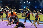 बंगाल वॉरियर्स के दिग्गज रेडर्स ने मचाया धमाल, टीम को दिलाई एकतरफा जीत; तेलुगु टाइटंस का डिफेंस फ्लॉप