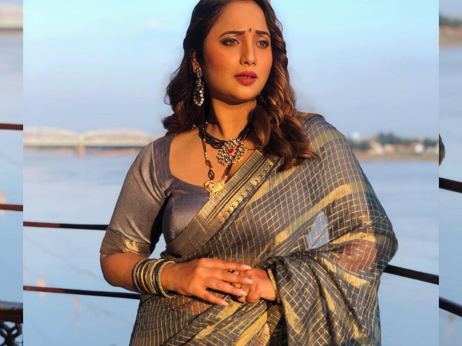  बहरहाल, अगर रानी चटर्जी के वर्कफ्रंट की बात की जाए तो वो इन दिनों समर सिंह के साथ बनारस में फिल्म 'सौगंध भोलेनाथ की' (Saugandh Bholenath ki) की शूटिंग में बिजी हैं. इसी के सेट से वो अपनी तस्वीरें लगातार शेयर कर रही हैं.