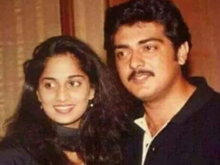  शालिनीएक्ट्रेस शालिनी (Shalini) ने अपने करियर की शुरुआत बतौर चाइल्ड आर्टिस्ट की थी. उन्होंने बतौर लीड हीरोइन फिल्म Aniyathipravu में काम किया था. उन्होंने करीब 10 मलयालम फिल्मों में काम किया है. उन्होंने शादी के बाद फिल्मों से दूरियां बना ली थी. उन्होंने एक्टर अजीत कुमार के साथ शादी की थी. इसके बाद उन्होंने फिल्मों में कभी वापसी नहीं की थी और अब वो पति और बच्चों का ख्याल रखती हैं. (File photos)