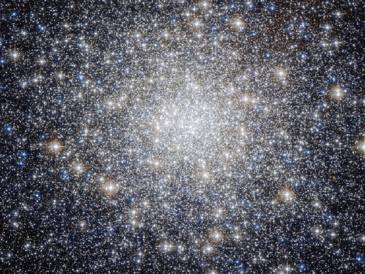 अब तारों (Stars) का नई क्षमताओं से अध्ययन उनके स्पंदन के जरिए उनके इतिहास की भी जानकारी दे सकेंगे. (प्रतीकात्मक तस्वीर: NASA/ESA)