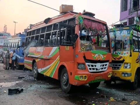 न्यूज 18 को सूत्रों ने बताया कि उधमपुर बस ब्लास्ट के जरिये घाटी से गलत संदेश भेजने की कोशिश कर रहे हैं आतंकी संगठन. (फोटो-ट्विटर)