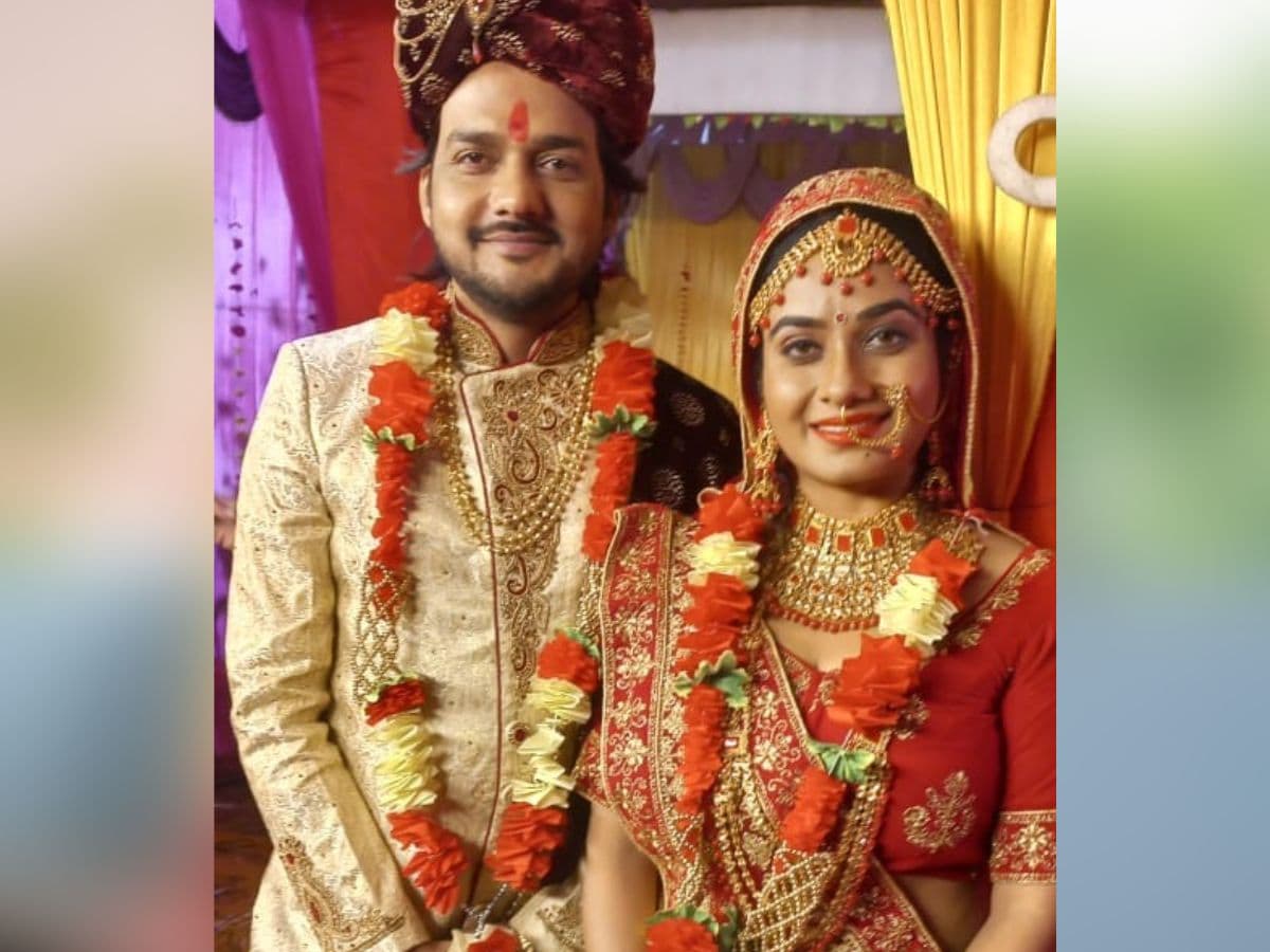 Vimal Pandey And Ritu Singh Bridal Look Bhojpuri Film